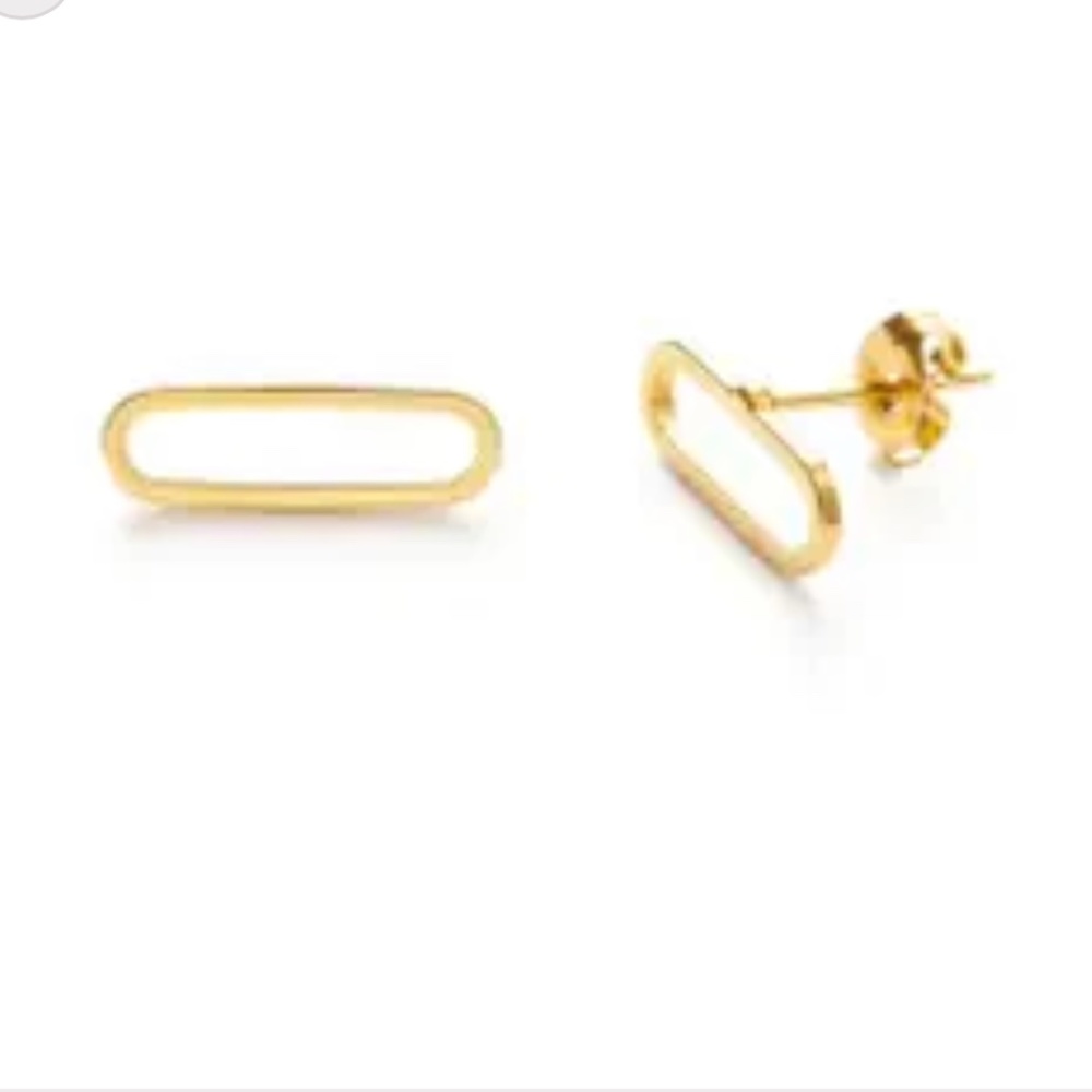 Oval Stud Earrings